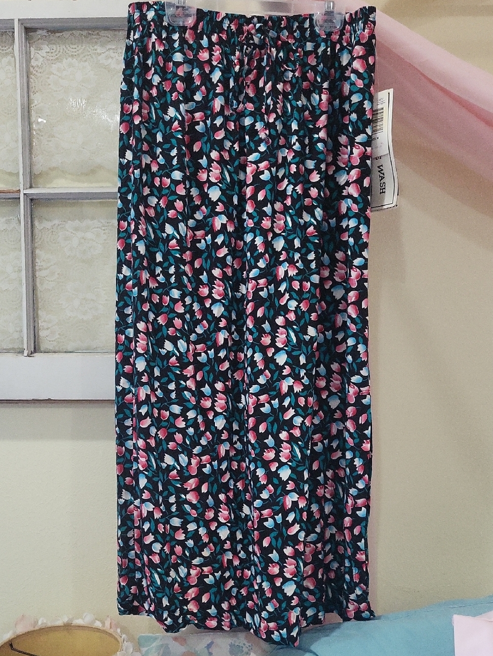 NWT Vintage Sag Harbor Black w. Pink & Blue Tulip Print Midi Skirt Size Med